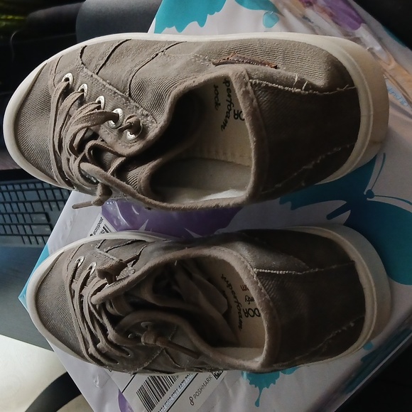 Jenn Ardor Gray Sneakers - Picture 10 of 10